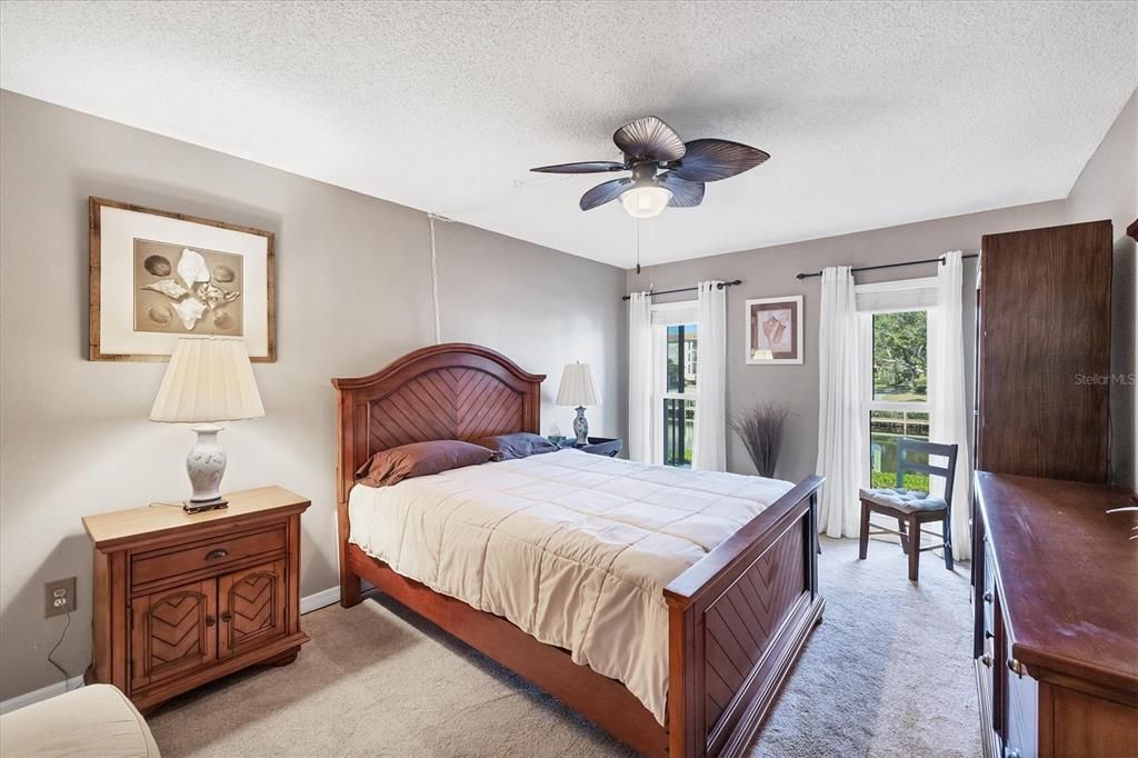 For Sale: $200,000 (2 beds, 2 baths, 1147 Square Feet)