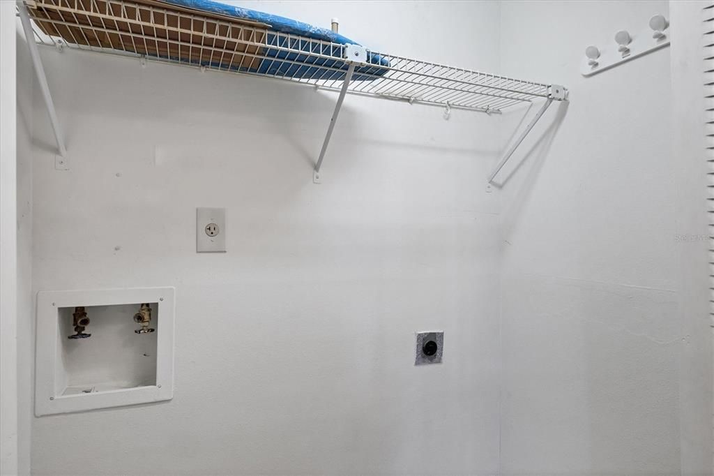 For Sale: $200,000 (2 beds, 2 baths, 1147 Square Feet)