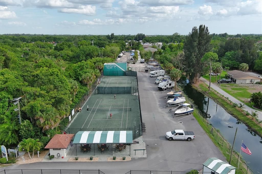 For Sale: $200,000 (2 beds, 2 baths, 1147 Square Feet)