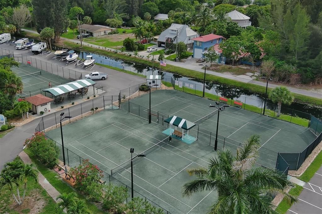 For Sale: $200,000 (2 beds, 2 baths, 1147 Square Feet)