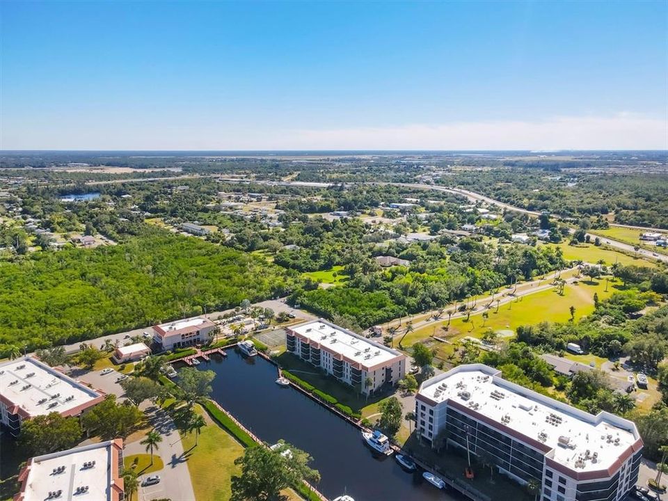 For Sale: $200,000 (2 beds, 2 baths, 1147 Square Feet)