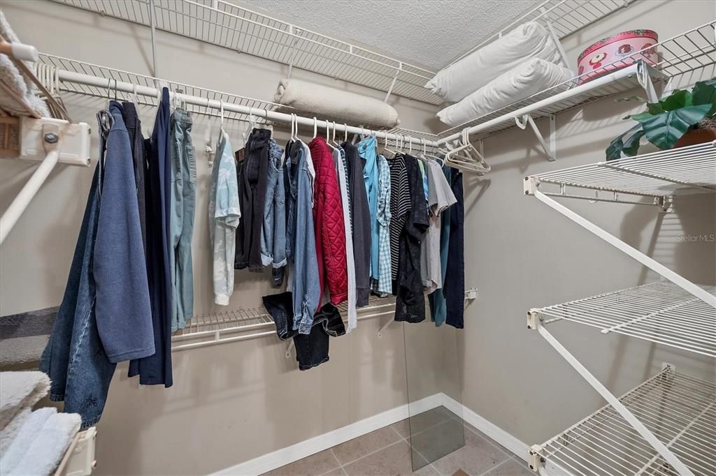 For Sale: $200,000 (2 beds, 2 baths, 1147 Square Feet)