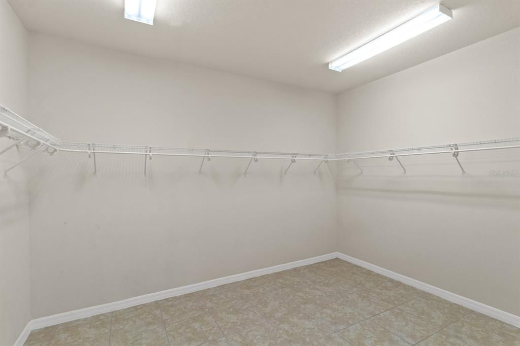 En Venta: $359,000 (3 camas, 2 baños, 2161 Pies cuadrados)