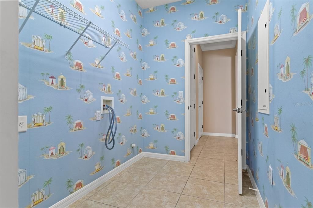 En Venta: $359,000 (3 camas, 2 baños, 2161 Pies cuadrados)