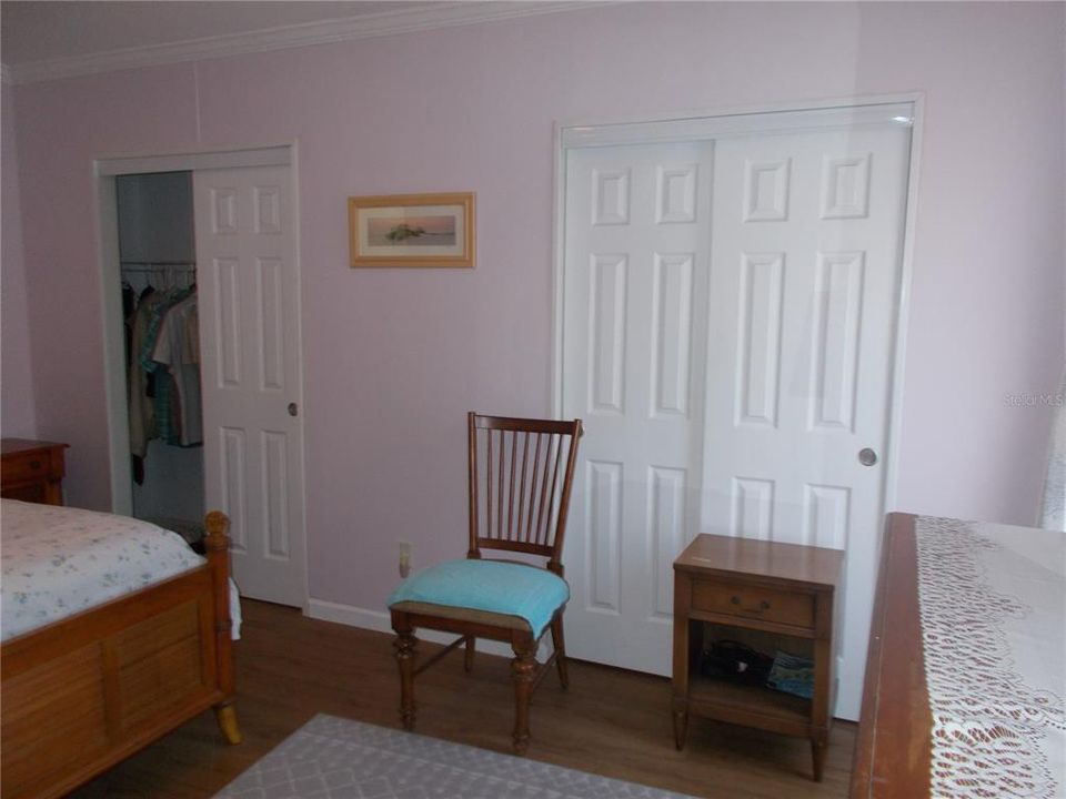 合同活跃: $199,900 (2 贝兹, 2 浴室, 1445 平方英尺)