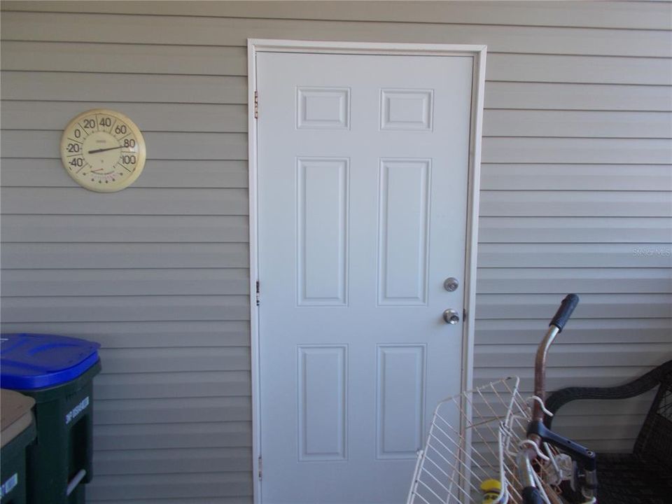 合同活跃: $199,900 (2 贝兹, 2 浴室, 1445 平方英尺)