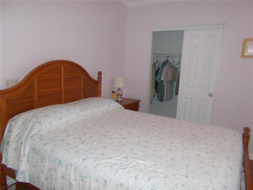 合同活跃: $199,900 (2 贝兹, 2 浴室, 1445 平方英尺)