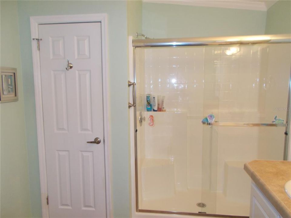 合同活跃: $199,900 (2 贝兹, 2 浴室, 1445 平方英尺)