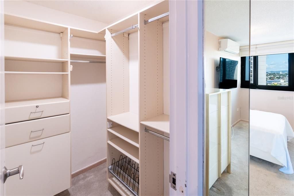 В аренду: $2,100 (2 спален, 2 ванн, 960 Квадратных фут)