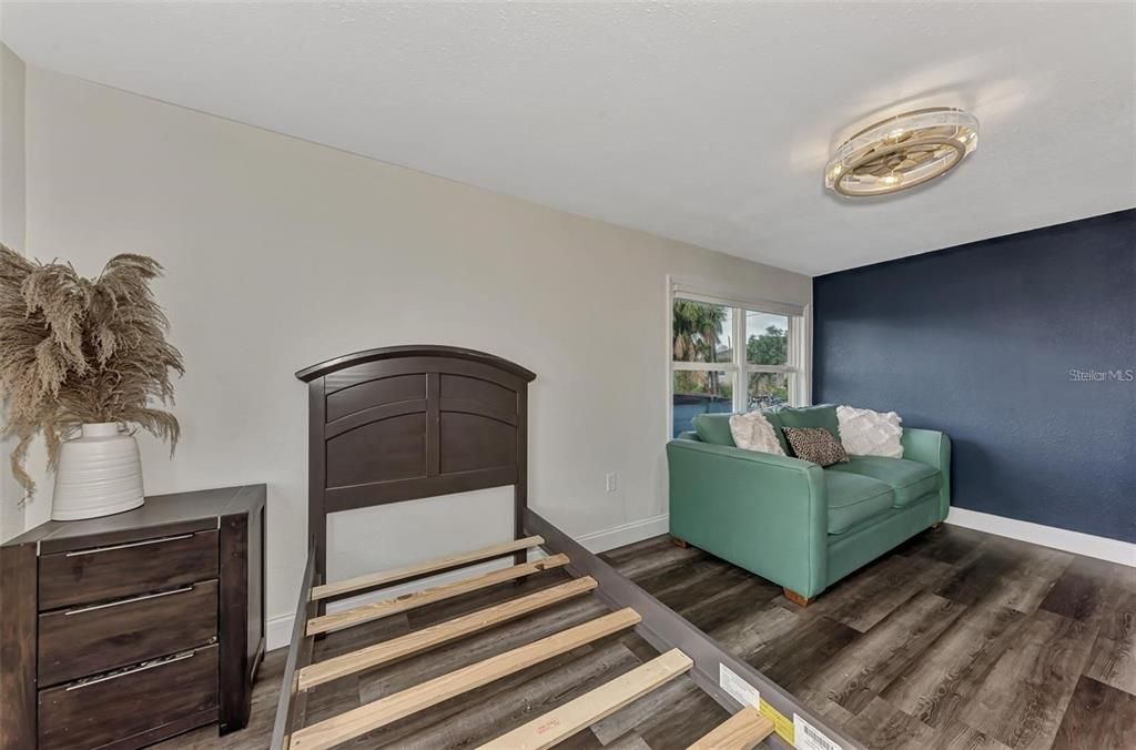 出租: $1,600 (2 贝兹, 1 浴室, 800 平方英尺)