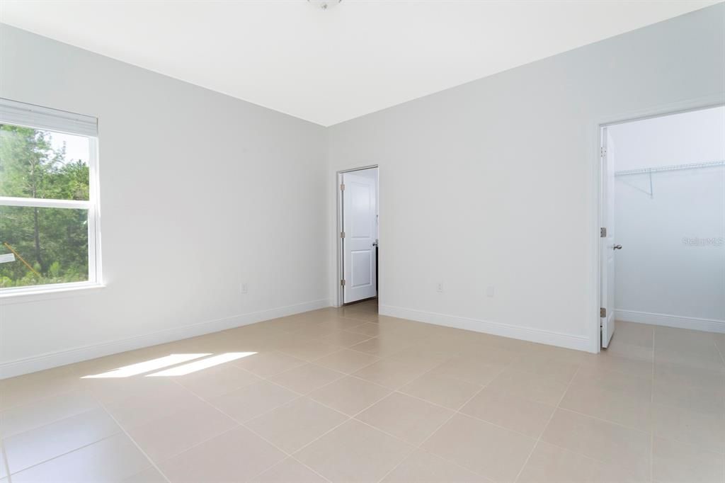 For Rent: $1,850 (4 beds, 2 baths, 1578 Square Feet)