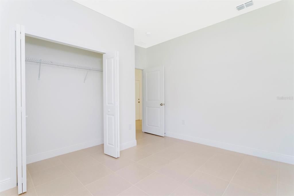 For Rent: $1,850 (4 beds, 2 baths, 1578 Square Feet)