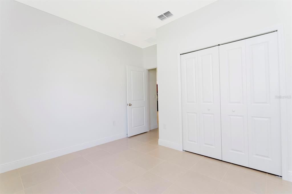 For Rent: $1,850 (4 beds, 2 baths, 1578 Square Feet)