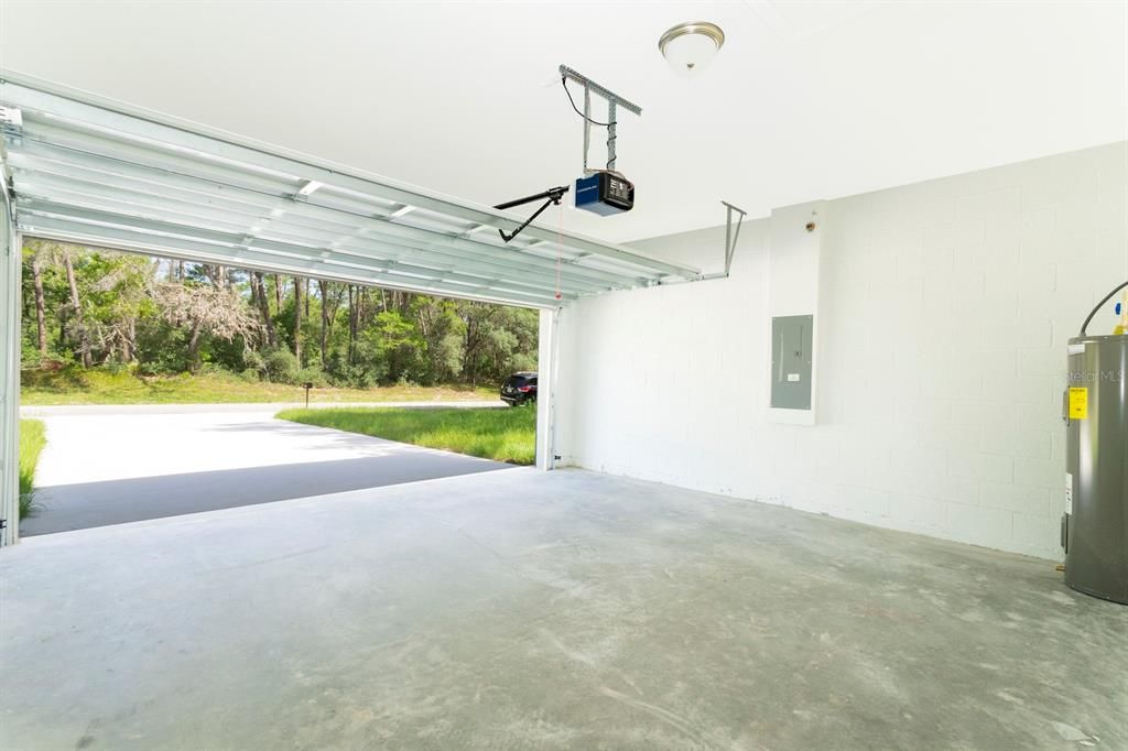 For Rent: $1,850 (4 beds, 2 baths, 1578 Square Feet)