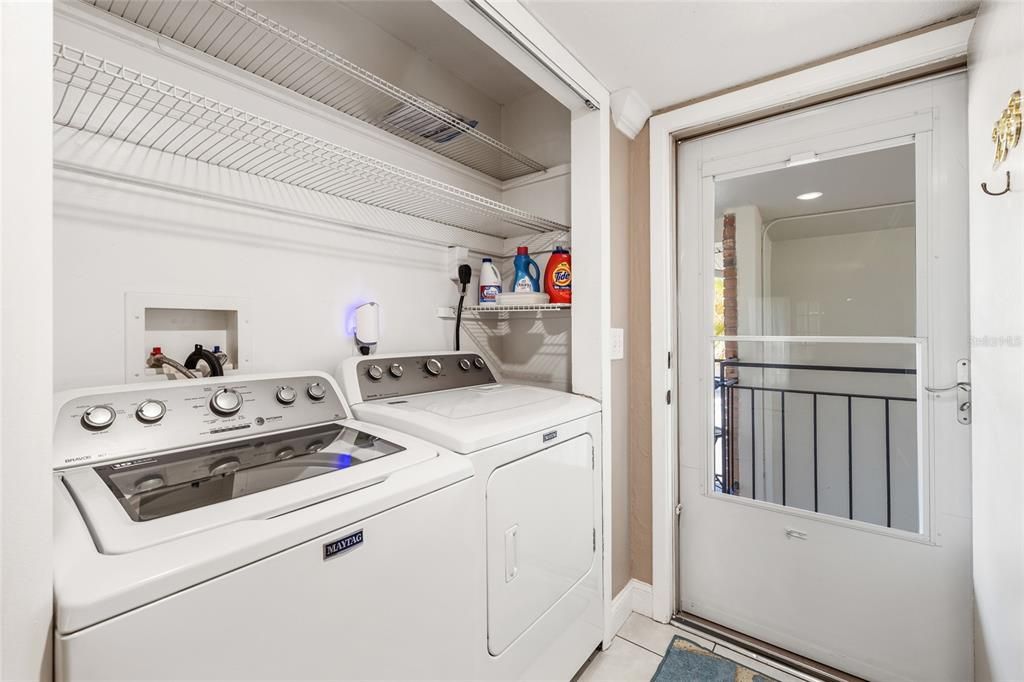 待售: $210,000 (2 贝兹, 1 浴室, 1000 平方英尺)