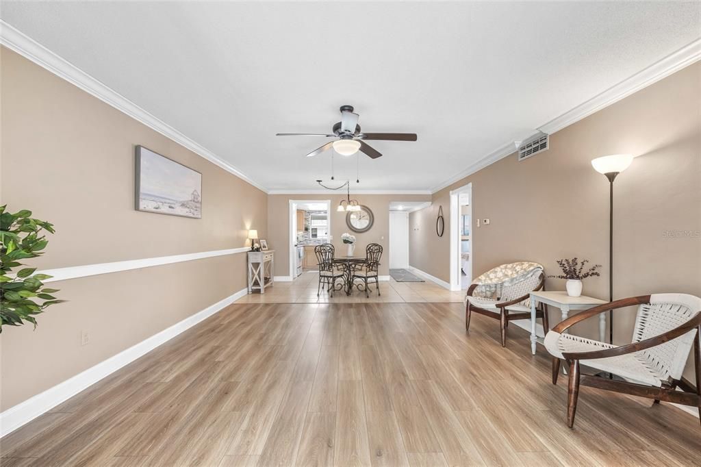 待售: $210,000 (2 贝兹, 1 浴室, 1000 平方英尺)