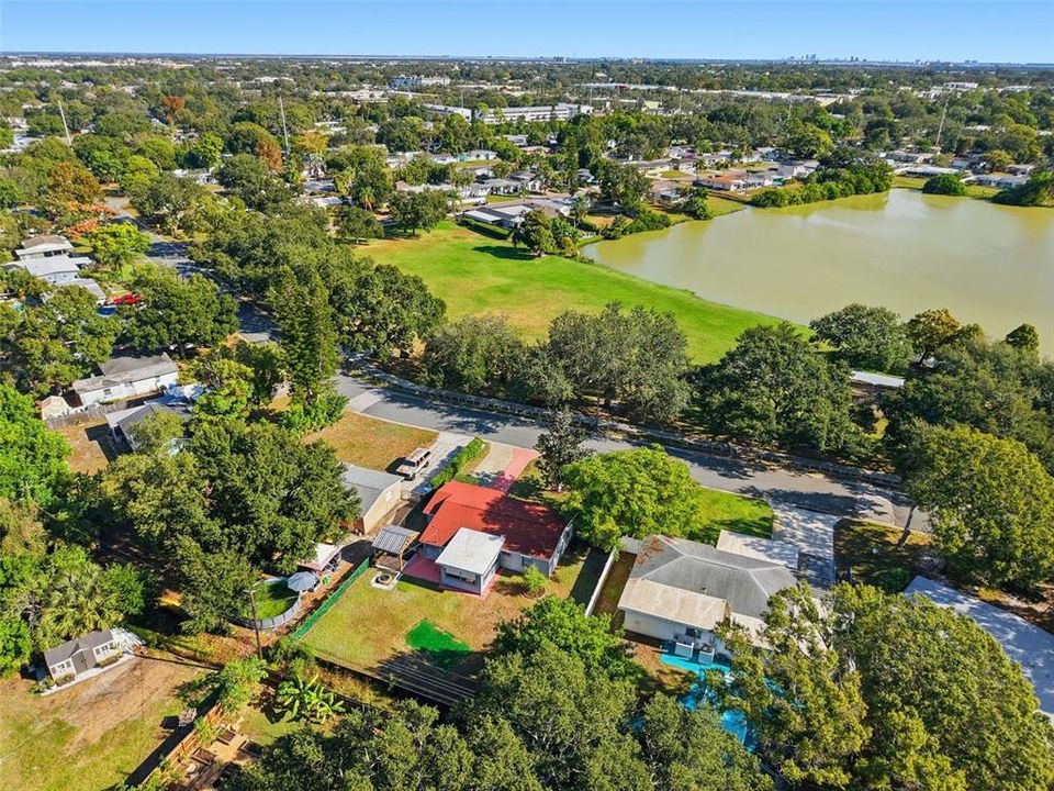 Под контрактом: $299,000 (2 спален, 1 ванн, 1061 Квадратных фут)