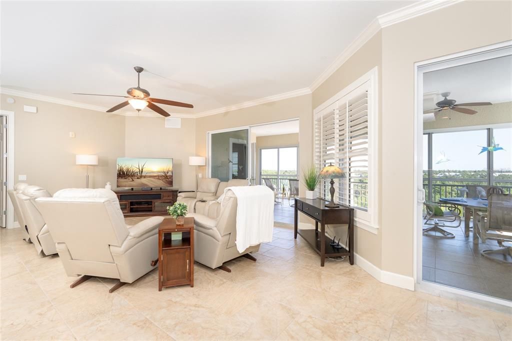 На продажу: $570,000 (4 спален, 3 ванн, 2856 Квадратных фут)