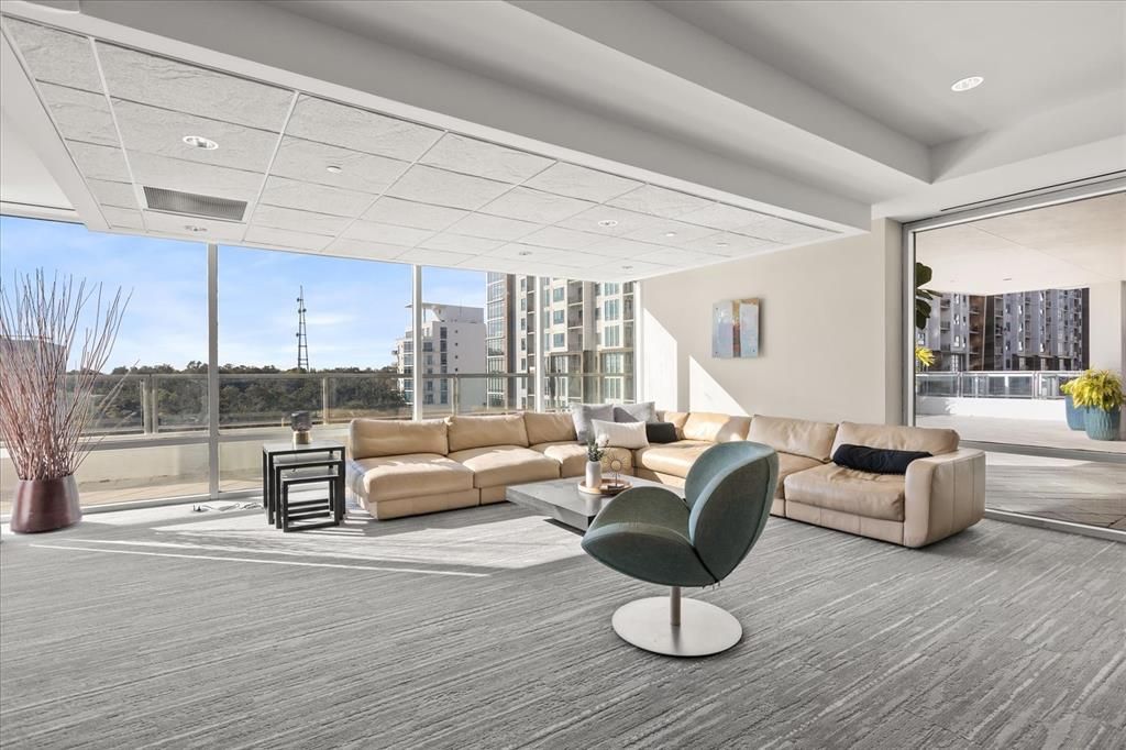 For Sale: $284,990 (2 beds, 2 baths, 1198 Square Feet)