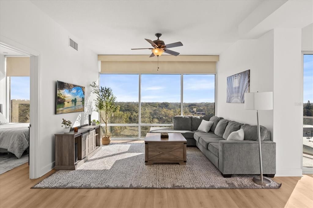 For Sale: $284,990 (2 beds, 2 baths, 1198 Square Feet)