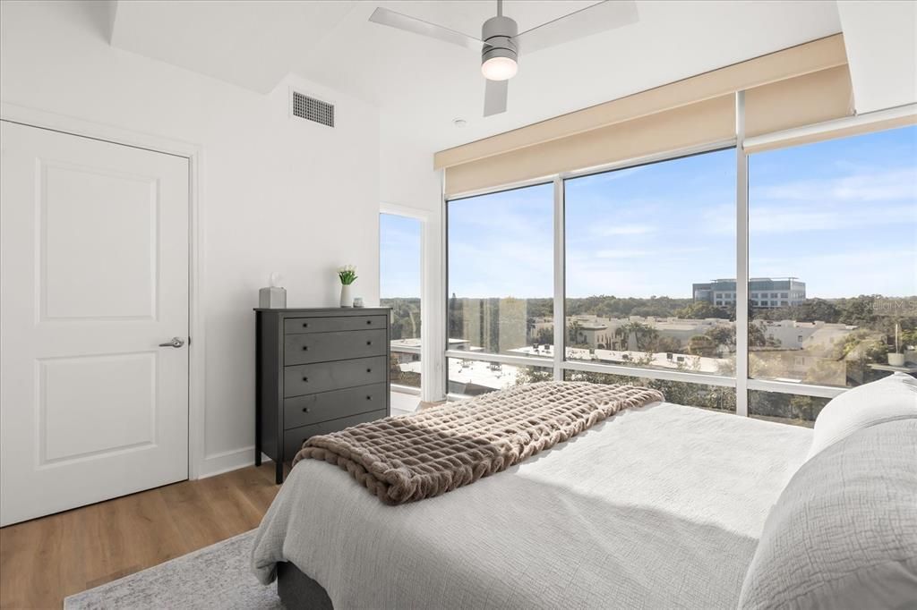 For Sale: $284,990 (2 beds, 2 baths, 1198 Square Feet)