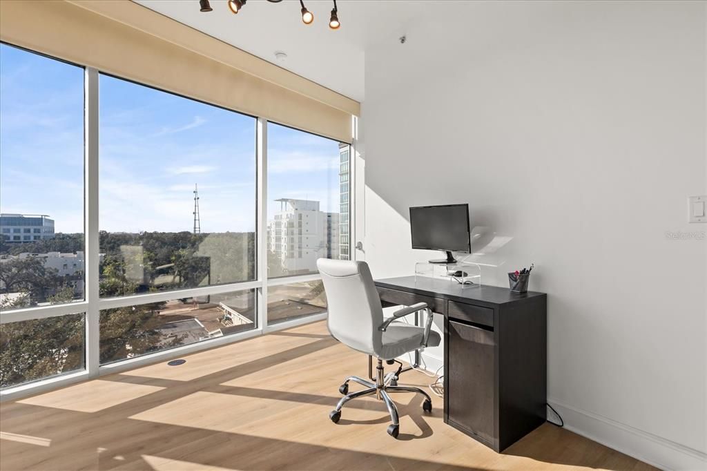 For Sale: $284,990 (2 beds, 2 baths, 1198 Square Feet)