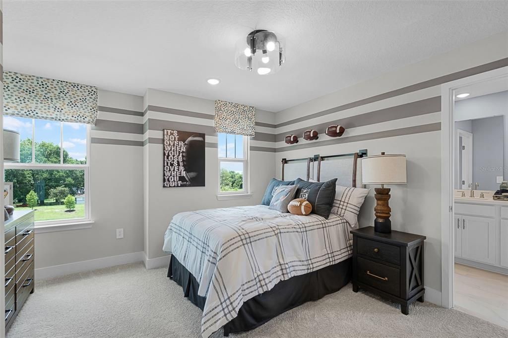 En Venta: $629,999 (4 camas, 2 baños, 3047 Pies cuadrados)