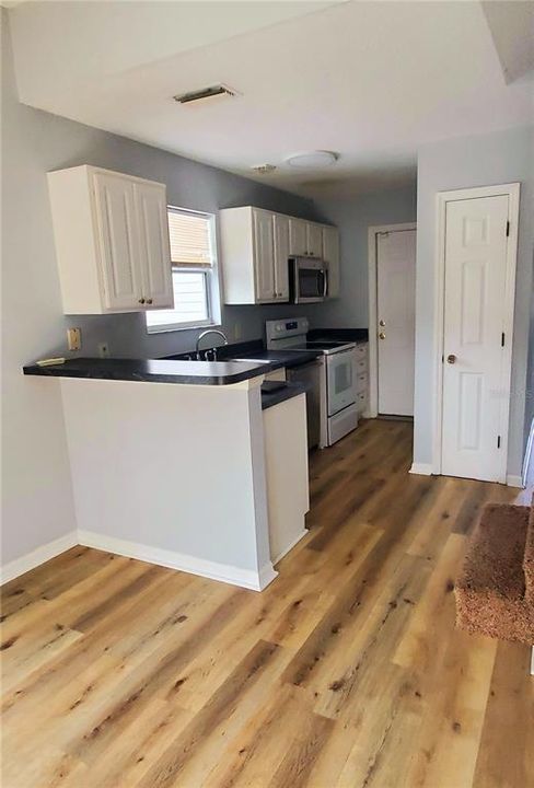 En Renta: $2,535 (3 camas, 3 baños, 1668 Pies cuadrados)