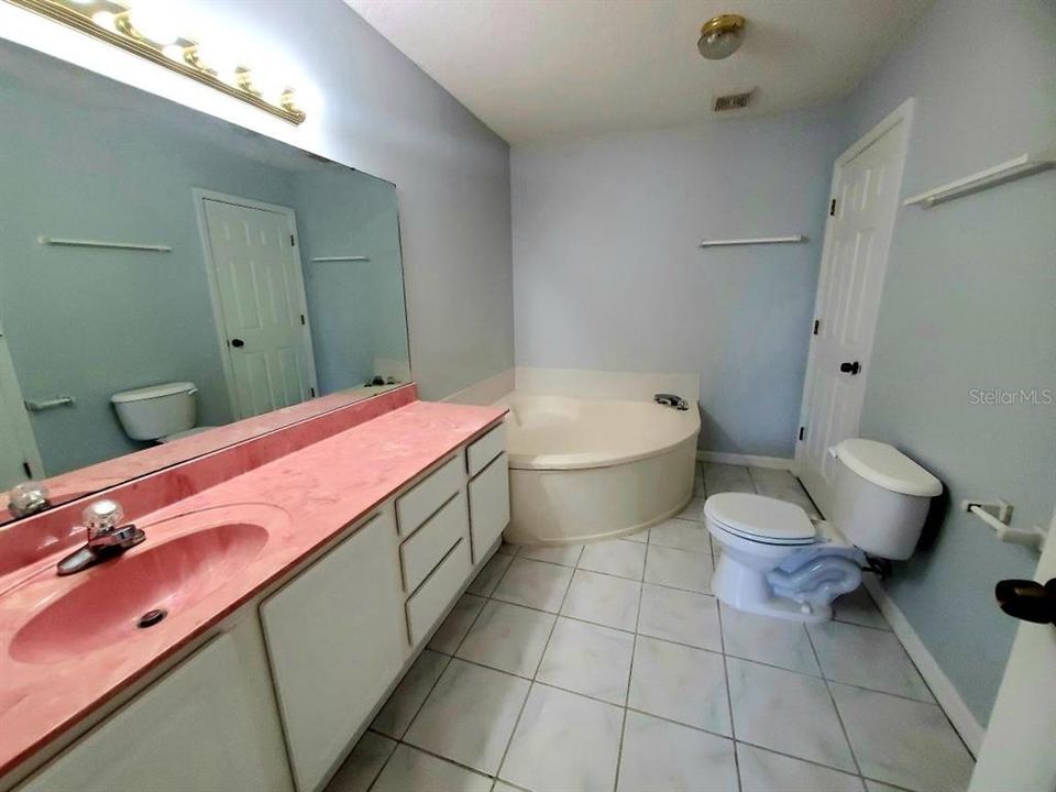 En Renta: $2,535 (3 camas, 3 baños, 1668 Pies cuadrados)