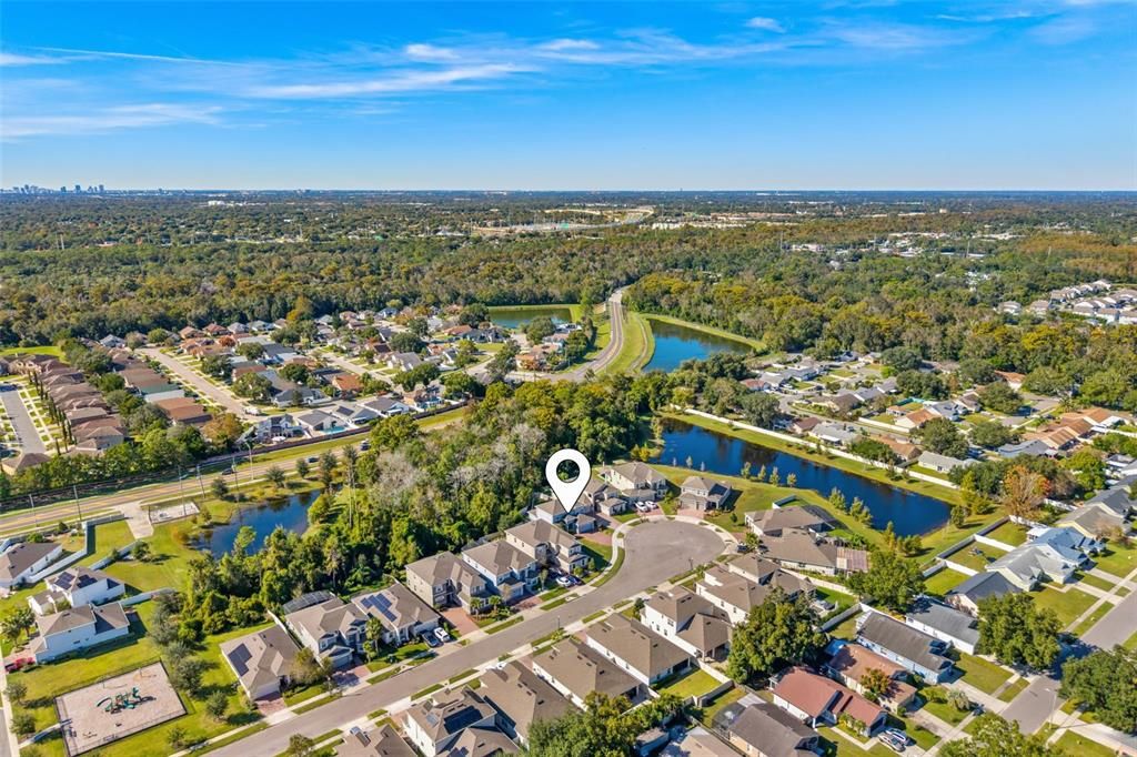 合同活跃: $570,000 (4 贝兹, 3 浴室, 2438 平方英尺)