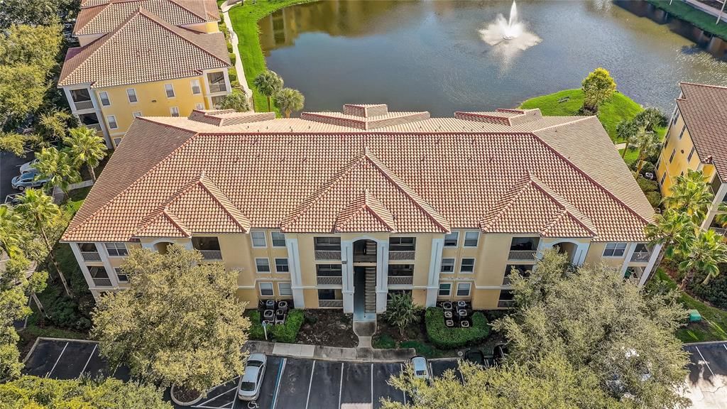 For Sale: $174,000 (1 beds, 1 baths, 707 Square Feet)