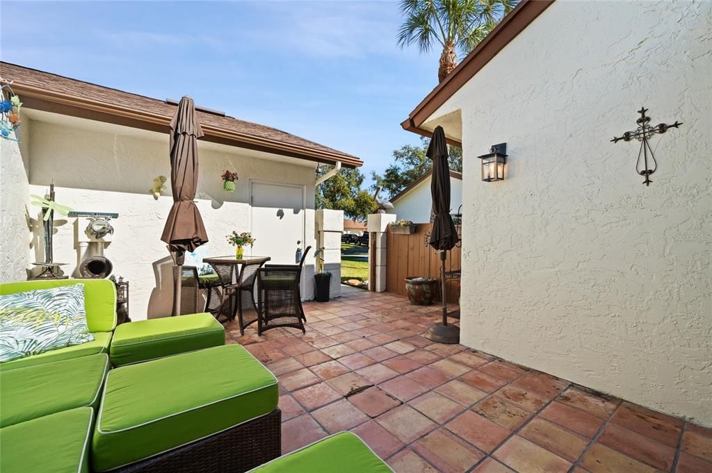 待售: $339,900 (2 贝兹, 2 浴室, 1129 平方英尺)