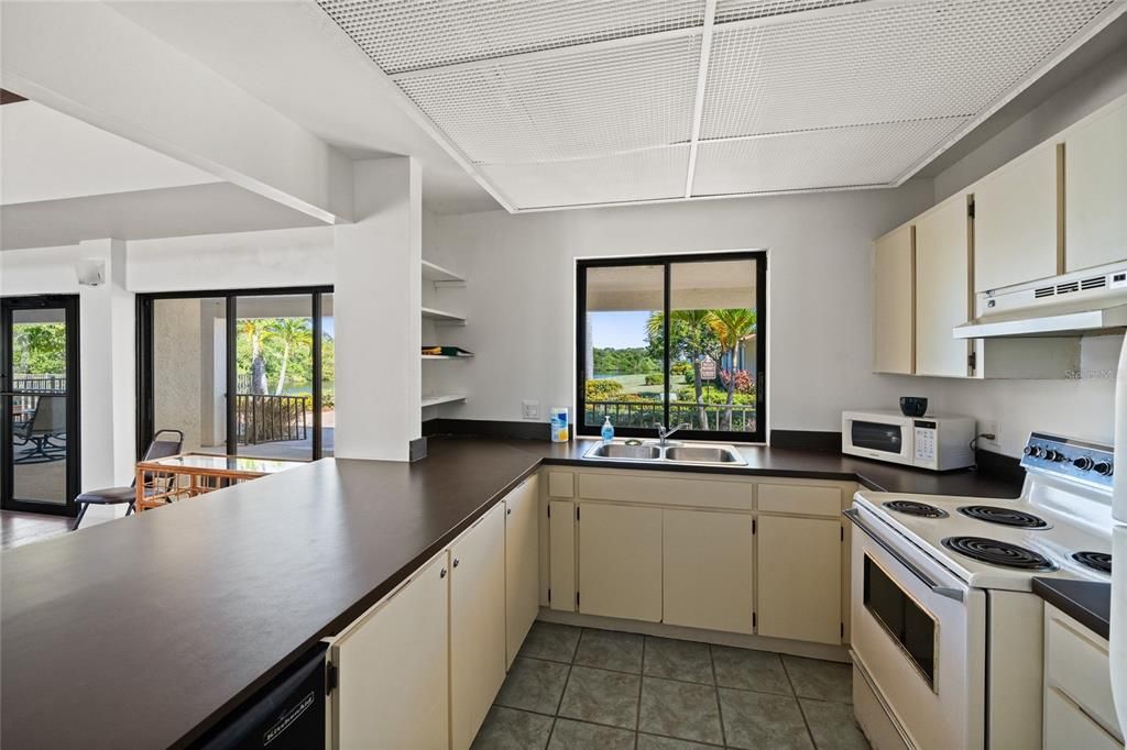 待售: $339,900 (2 贝兹, 2 浴室, 1129 平方英尺)