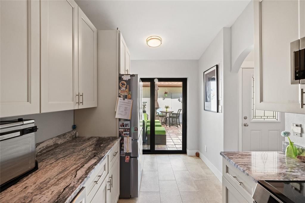 待售: $339,900 (2 贝兹, 2 浴室, 1129 平方英尺)