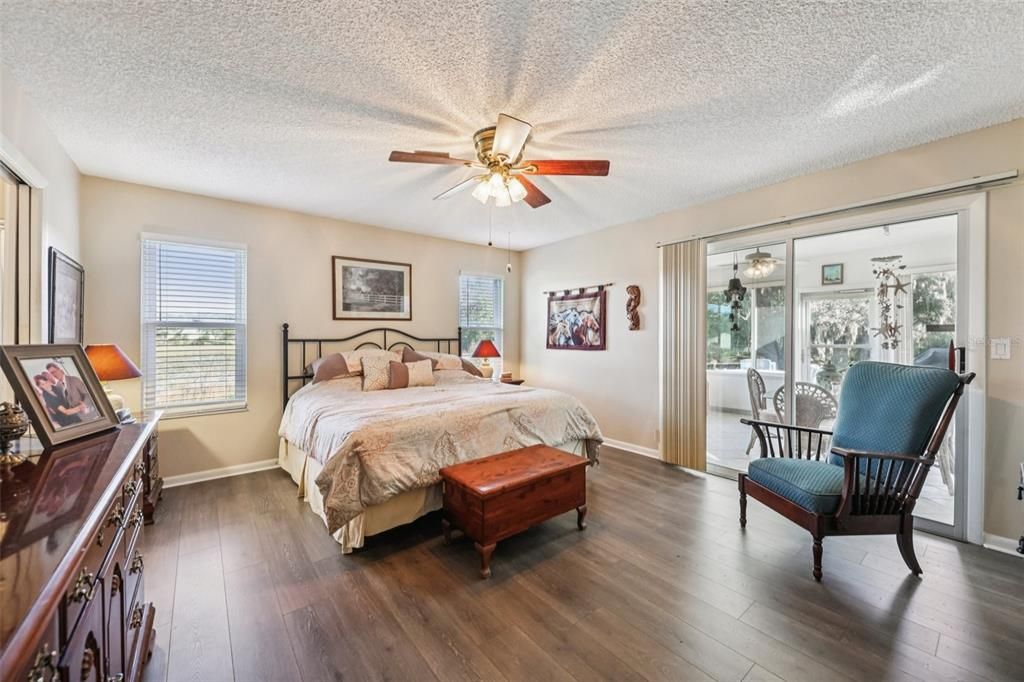 For Sale: $257,000 (2 beds, 2 baths, 1514 Square Feet)