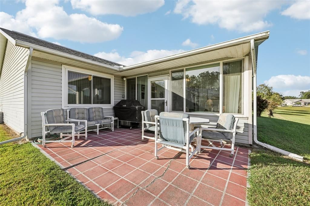 For Sale: $257,000 (2 beds, 2 baths, 1514 Square Feet)