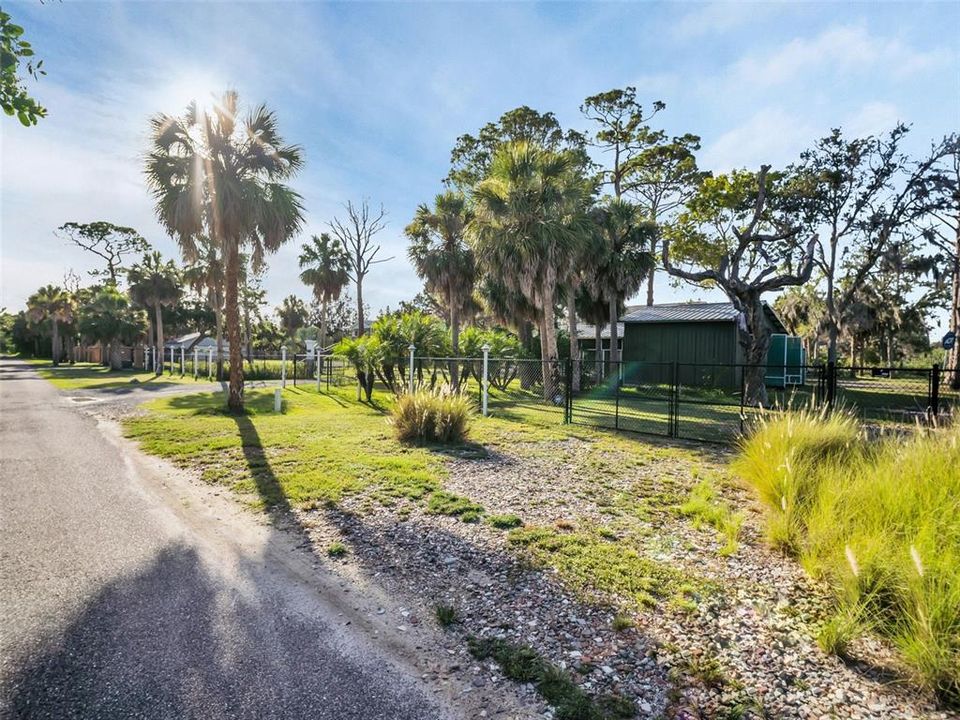 For Sale: $899,000 (4 beds, 3 baths, 1612 Square Feet)