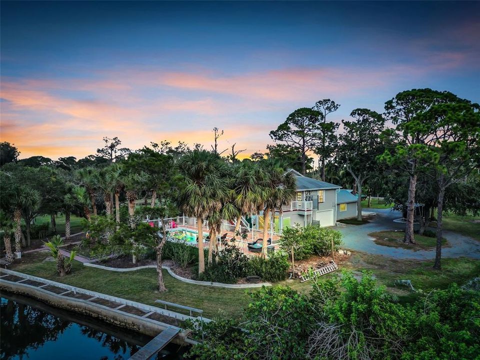 For Sale: $899,000 (4 beds, 3 baths, 1612 Square Feet)