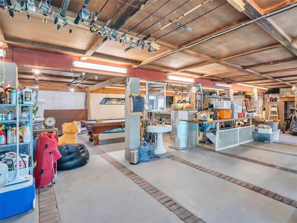 For Sale: $899,000 (4 beds, 3 baths, 1612 Square Feet)