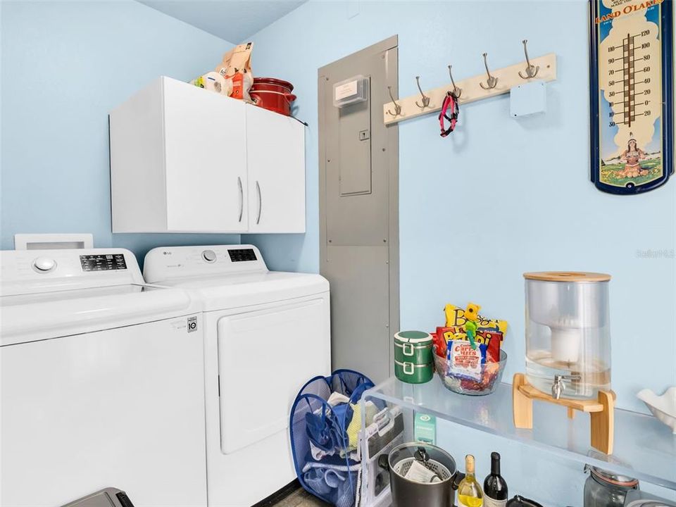 For Sale: $899,000 (4 beds, 3 baths, 1612 Square Feet)