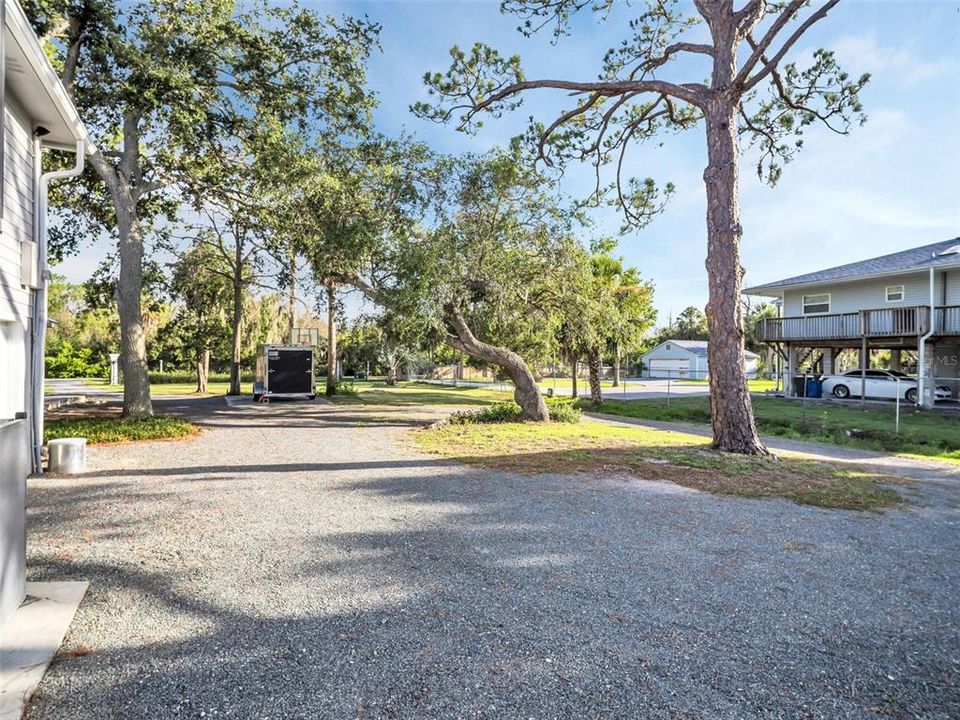 For Sale: $899,000 (4 beds, 3 baths, 1612 Square Feet)