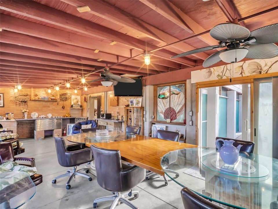 For Sale: $899,000 (4 beds, 3 baths, 1612 Square Feet)