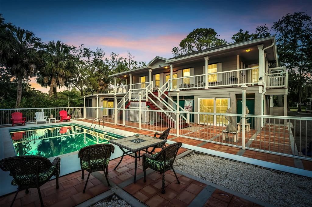 For Sale: $899,000 (4 beds, 3 baths, 1612 Square Feet)