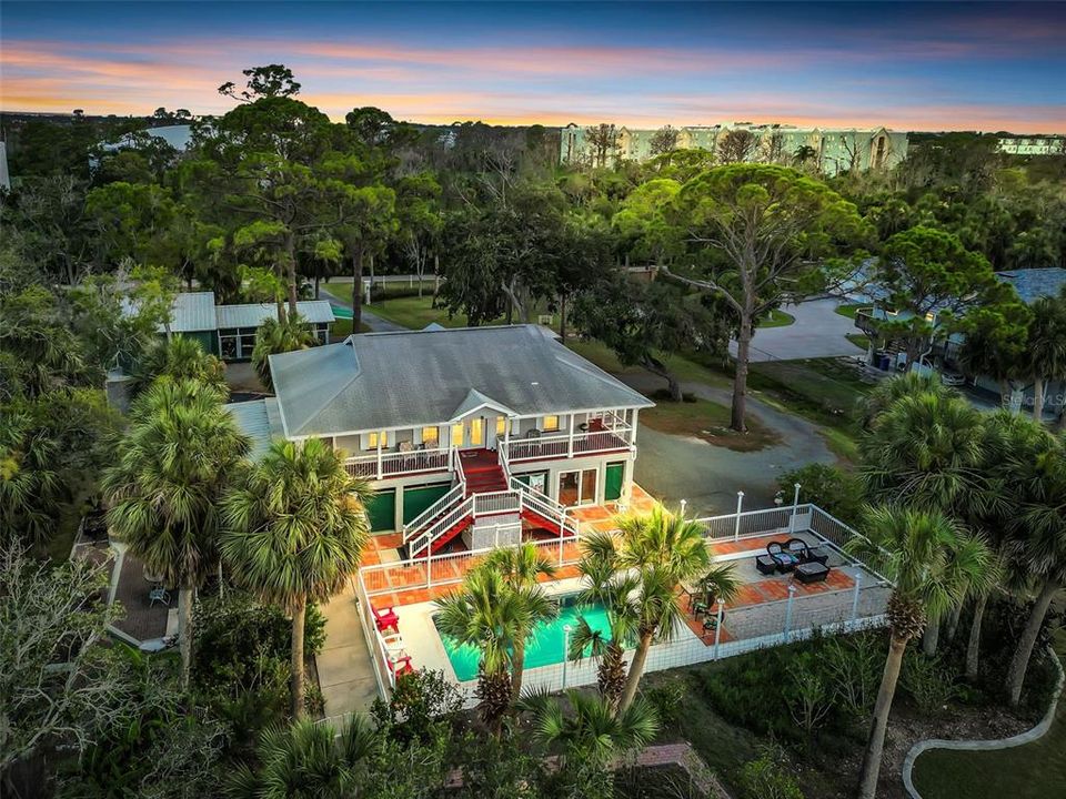 For Sale: $899,000 (4 beds, 3 baths, 1612 Square Feet)