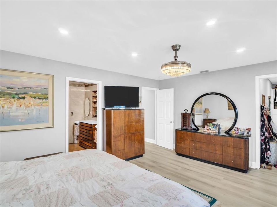 For Sale: $899,000 (4 beds, 3 baths, 1612 Square Feet)