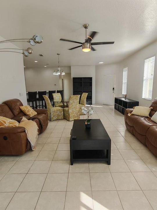 待售: $335,000 (3 贝兹, 2 浴室, 1521 平方英尺)