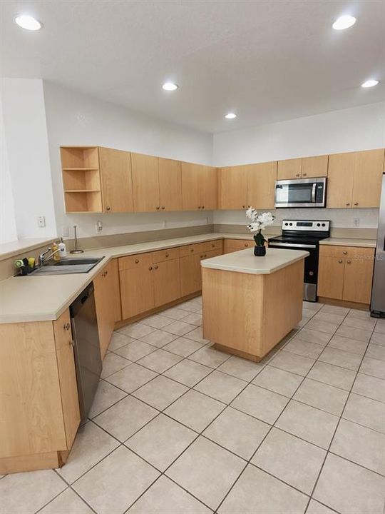 待售: $335,000 (3 贝兹, 2 浴室, 1521 平方英尺)