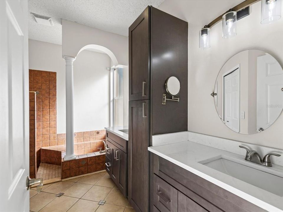 待售: $515,000 (4 贝兹, 2 浴室, 2100 平方英尺)