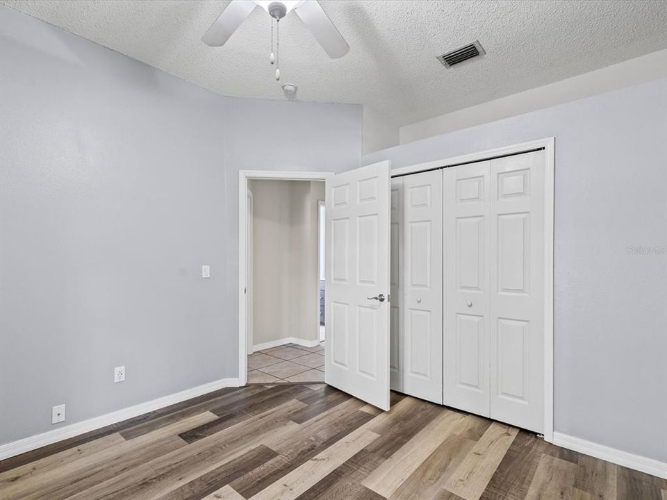 待售: $515,000 (4 贝兹, 2 浴室, 2100 平方英尺)