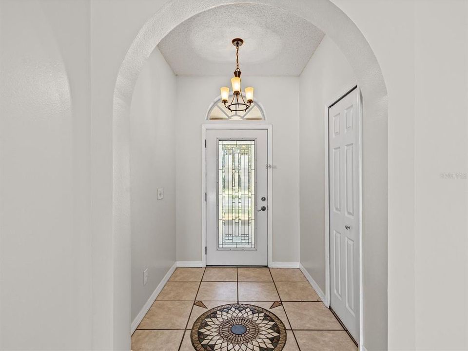 待售: $515,000 (4 贝兹, 2 浴室, 2100 平方英尺)